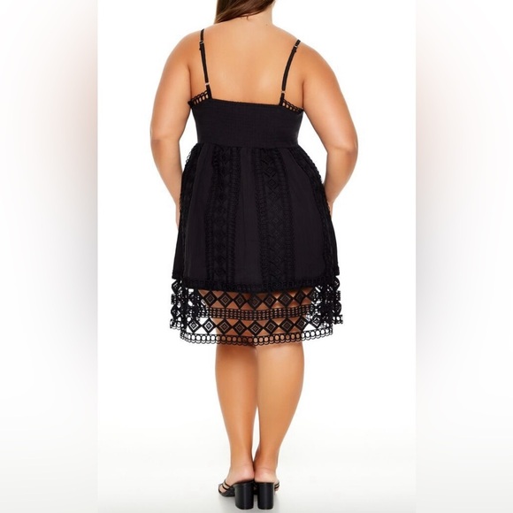 NWOT - Forever 21 Plus Size Crochet Lace Mini Dress in Black - Size 0XL - Picture 4 of 5